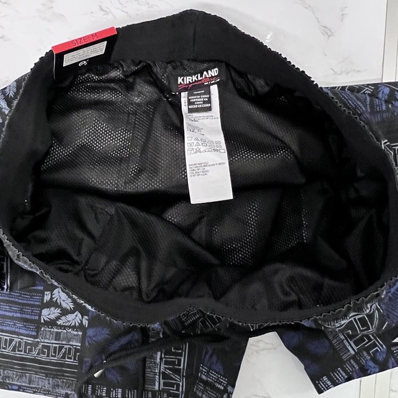 NWT Kirkland Signature Men's Medium Swim Shorts Black Gray Blue Print - Picture 8 of 16